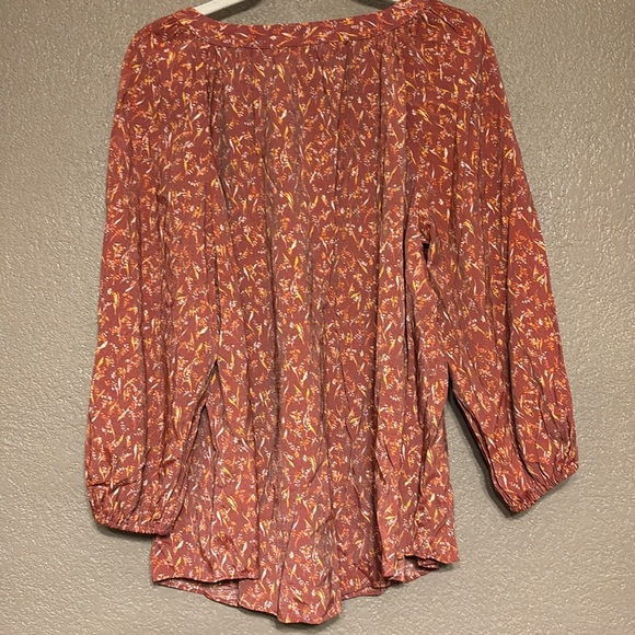 LC Lauren Conrad Plus Size Print Peasant Top EUC - Picture 3 of 7